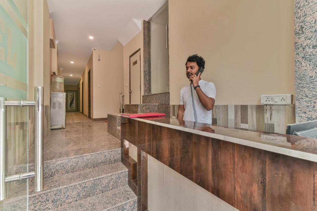 Hotel Oyo Clink New Delhi
