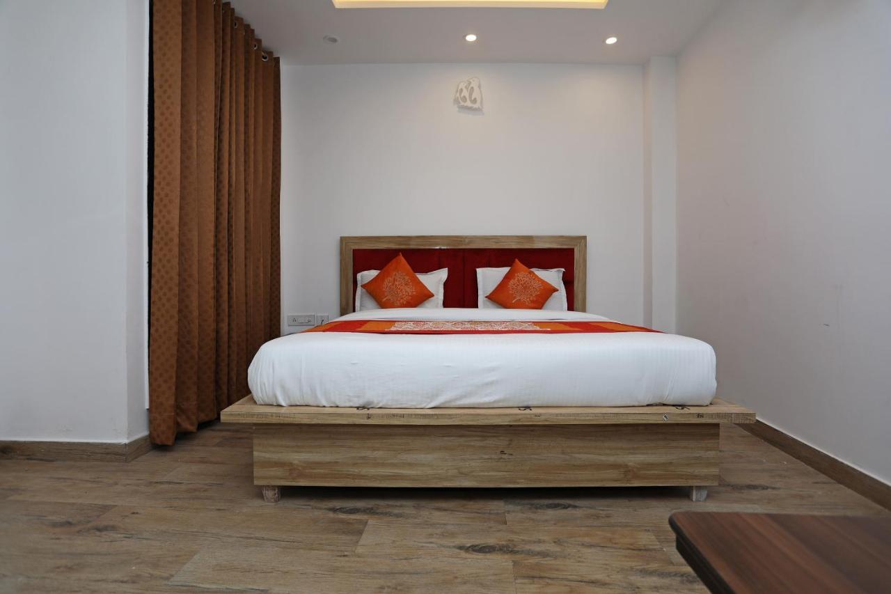 Oyo 11583 Prime View Hotel 3*