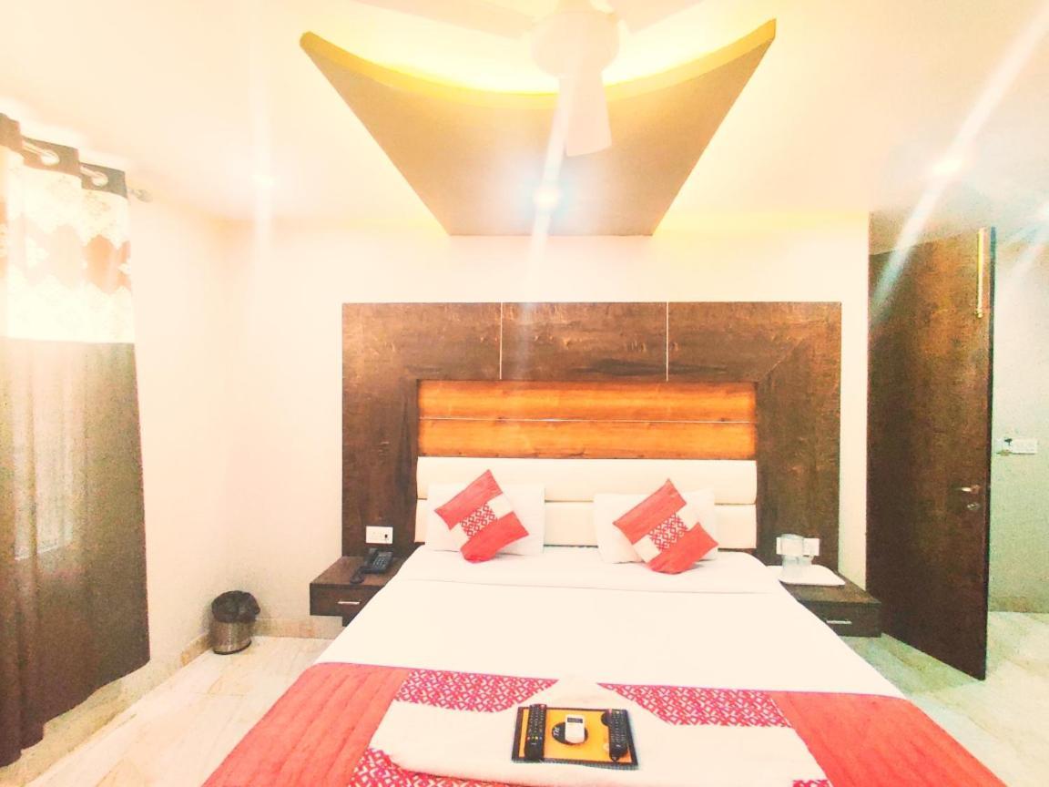Amour By Rpi Hotel 3*