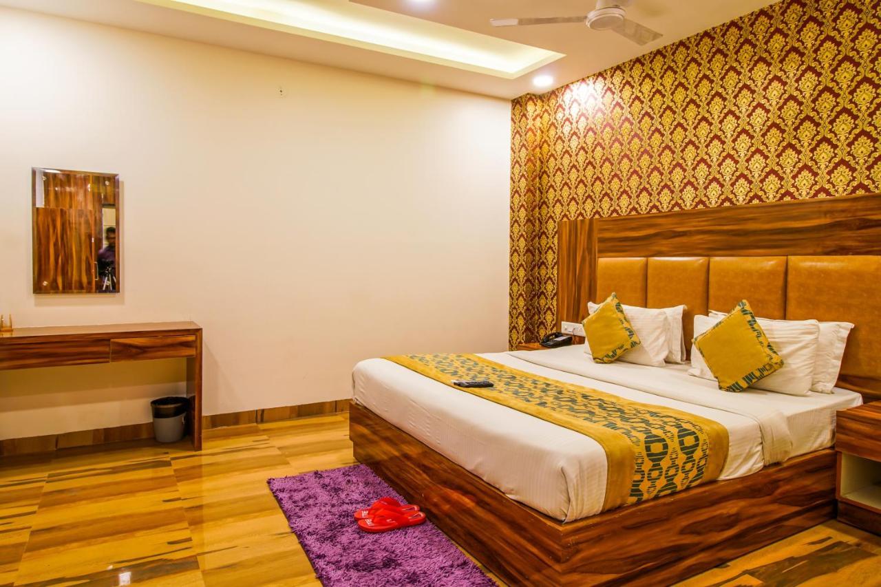 Olivia Entrance Delhi Airport Mahipalpur New Delhi