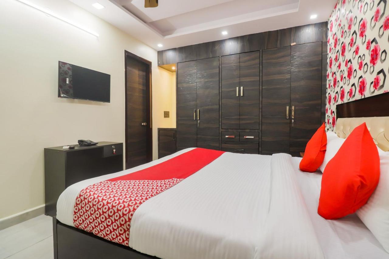 Oyo Flagship 64184 Moody Moon Residency Hotel