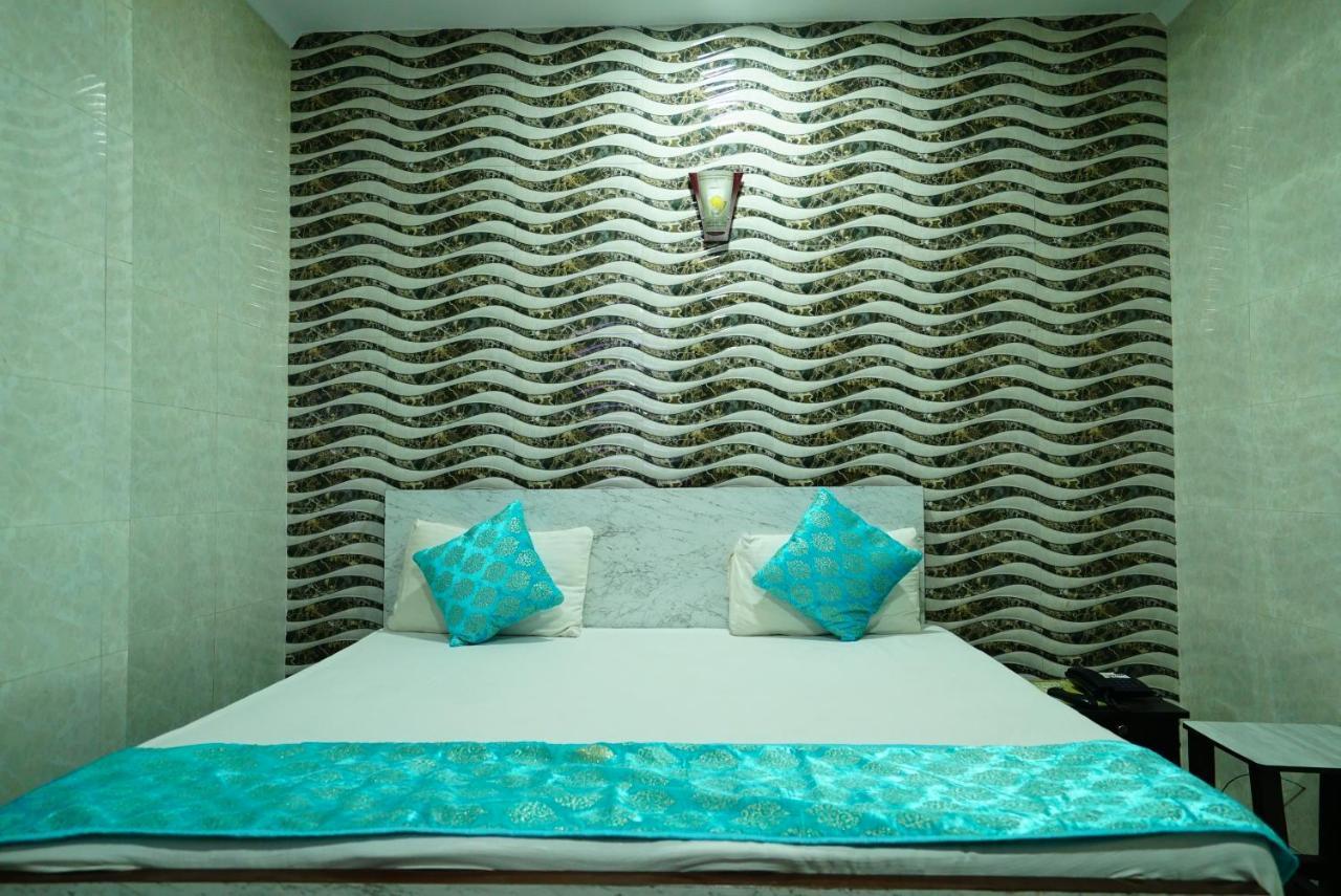 New Rajdhani - Couple Friendly Stays Hotel New Delhi
