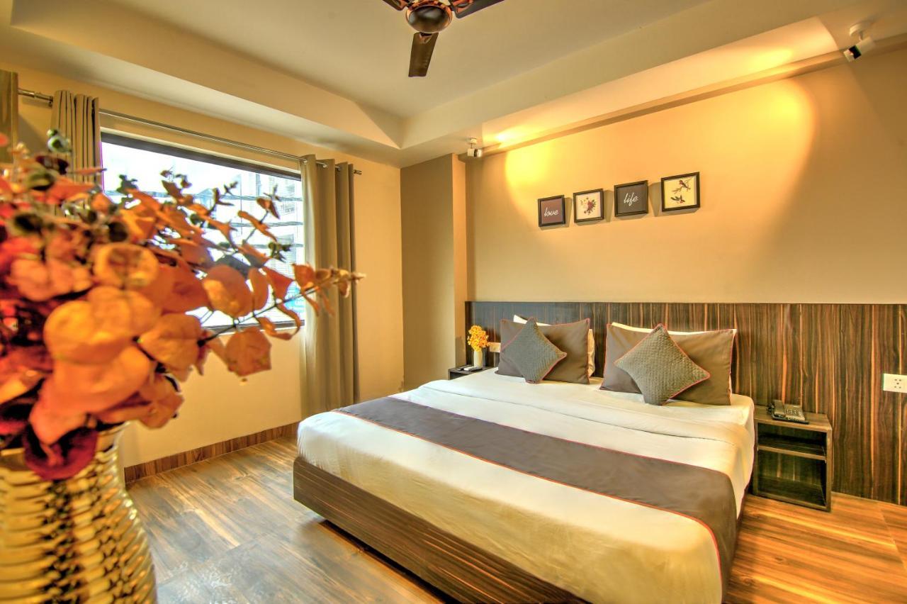 Artisan Hotel 3*
