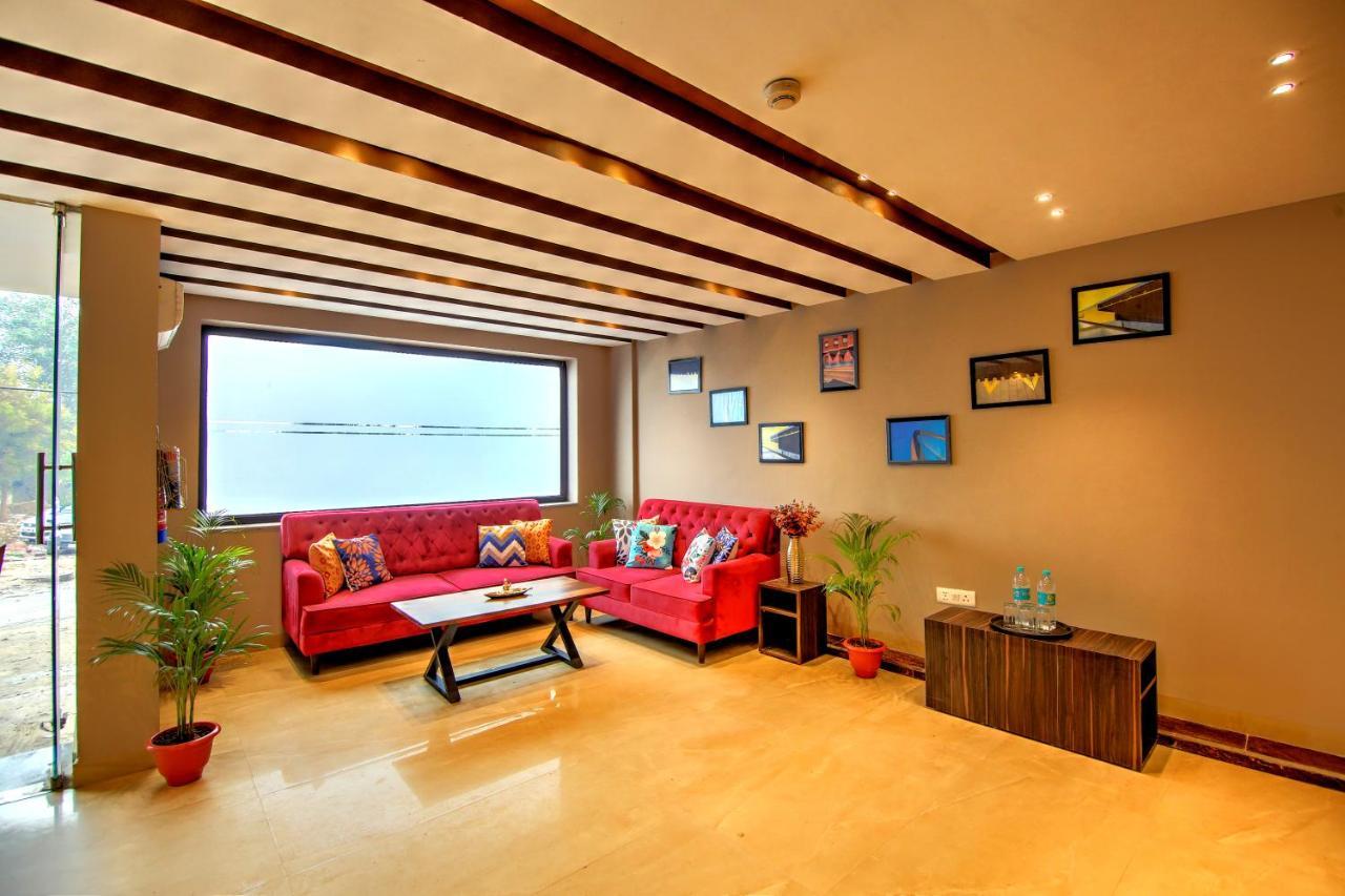 Artisan Hotel 3*