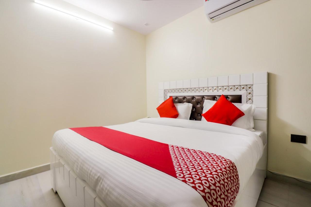 Oyo Flagship 64184 Moody Moon Residency Hotel 3*