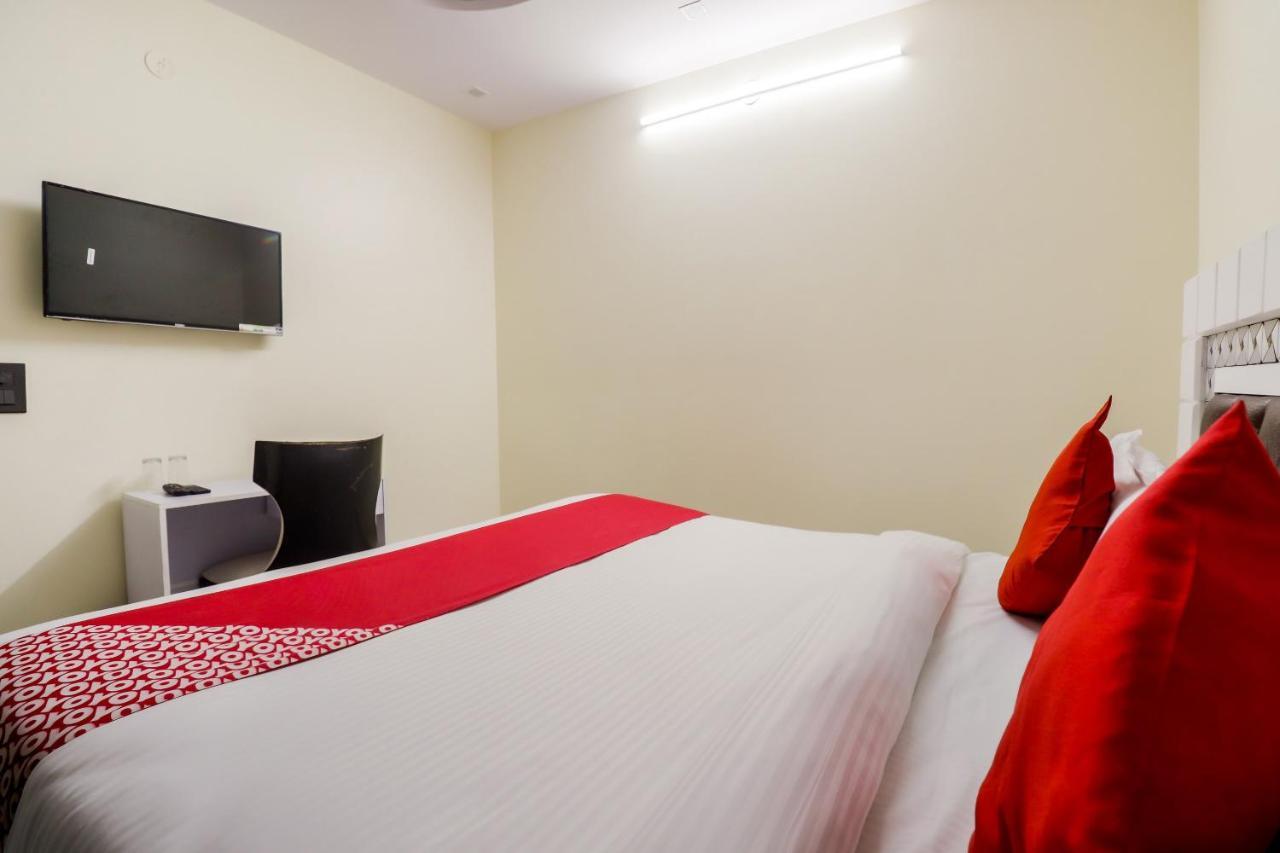 Oyo Flagship 64184 Moody Moon Residency Hotel 3*
