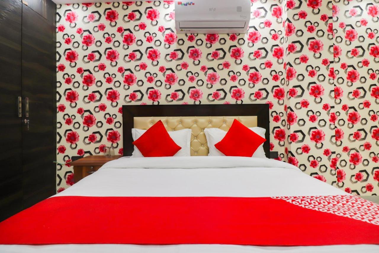 Oyo Flagship 64184 Moody Moon Residency Hotel