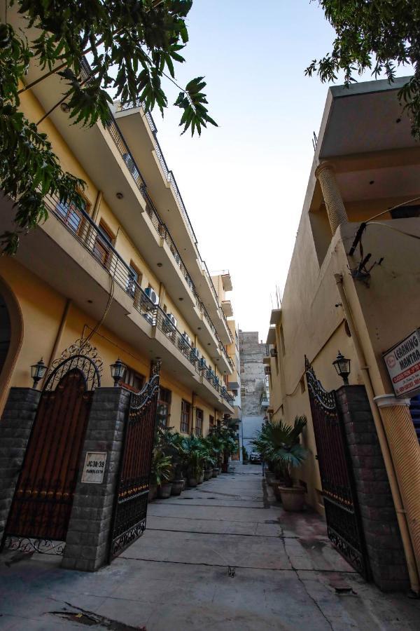 Peepal Tree Residency Bed & Breakfast New Delhi
