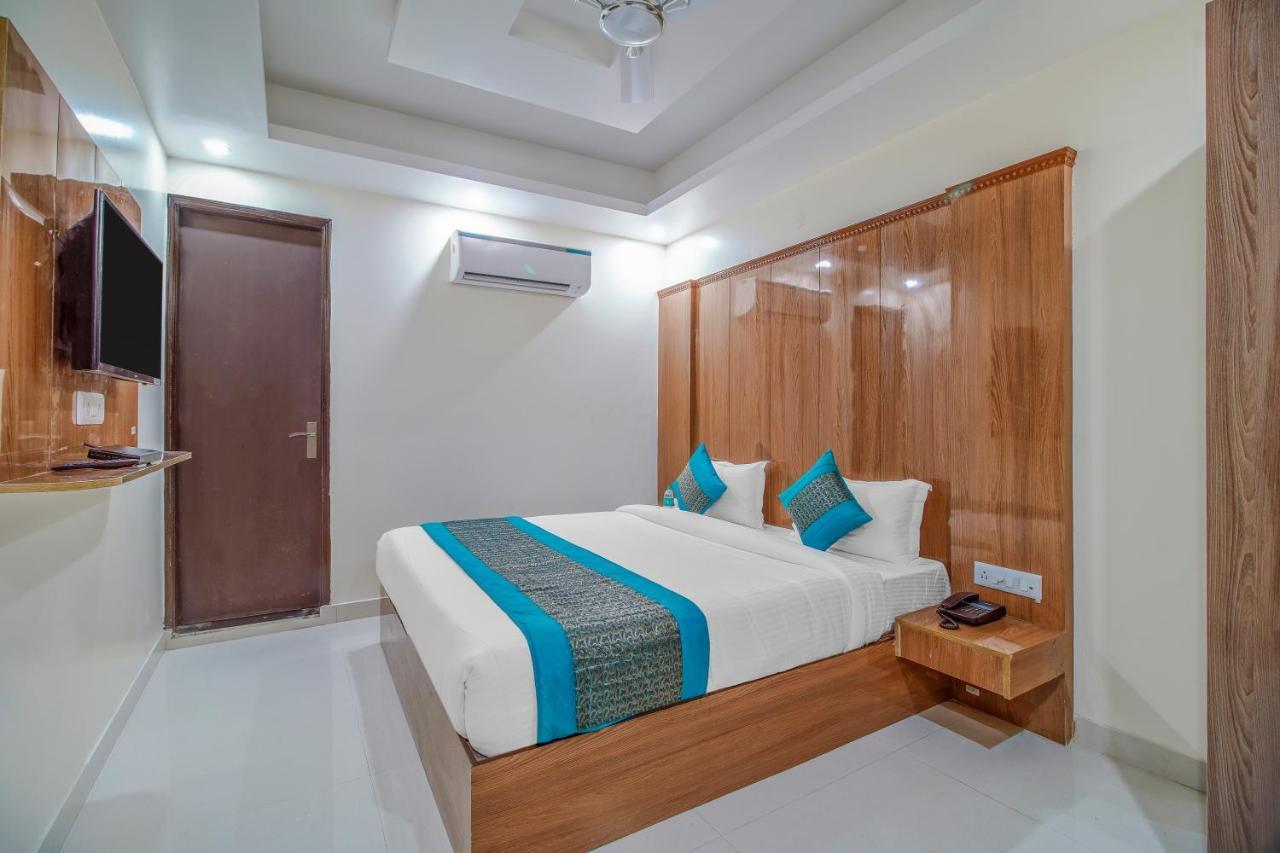 Hotel Classic Paradise New Delhi