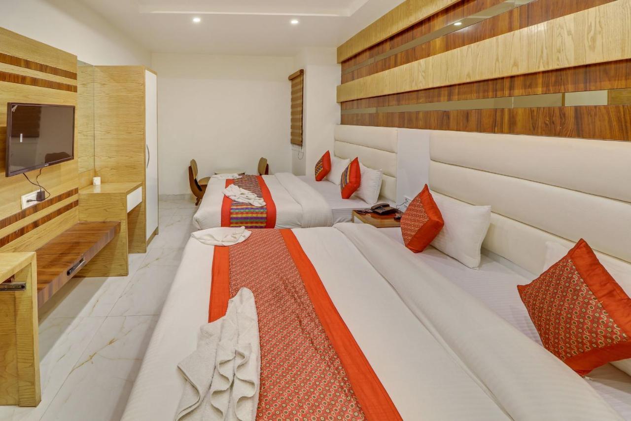 Hotel York Legacy -3 Minutes Walk From Railway Station 'the 5 Star Ambience' Newly Built Nova Deli