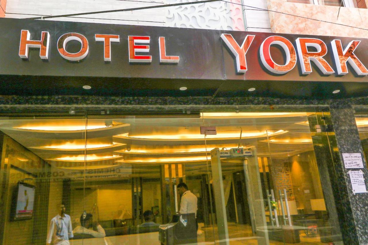 Hotel York Legacy -3 Minutes Walk From Railway Station 'the 5 Star Ambience' Newly Built