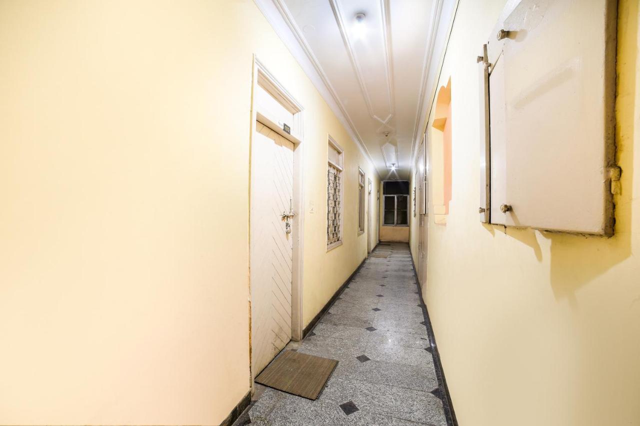 Oyo 70499 Khorwal Pg Hotel