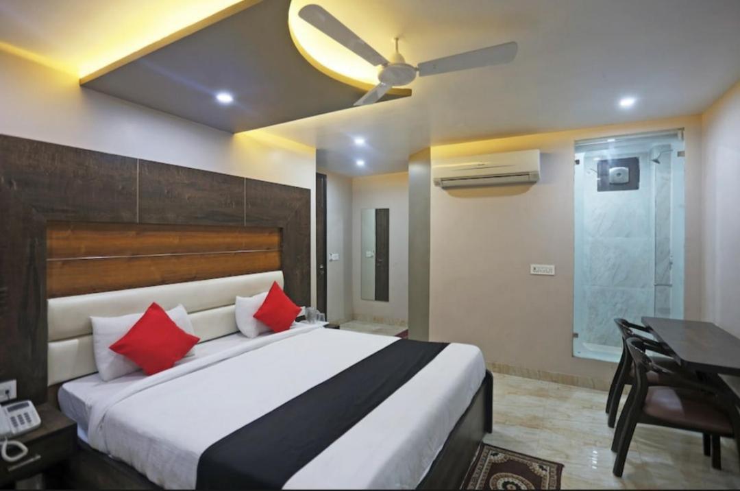 Amour By Rpi Hotel