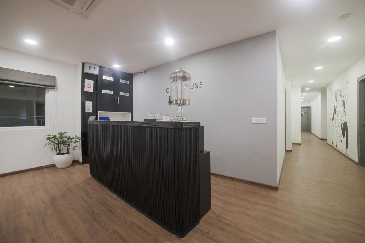 Oyo Townhouse 082 Chander Nagar Janakpuri Hotel