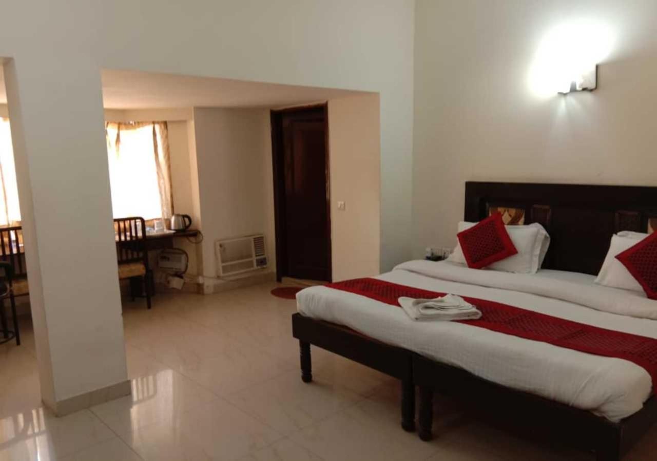 Badal Hotel 3*