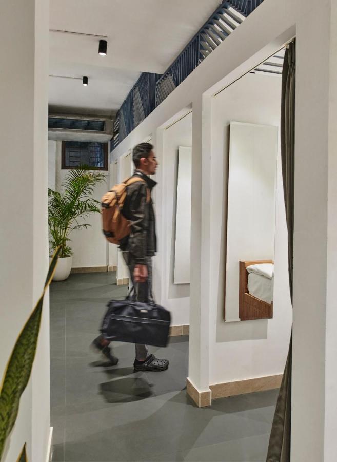 Minimalist Poshtel & 3* New Delhi
