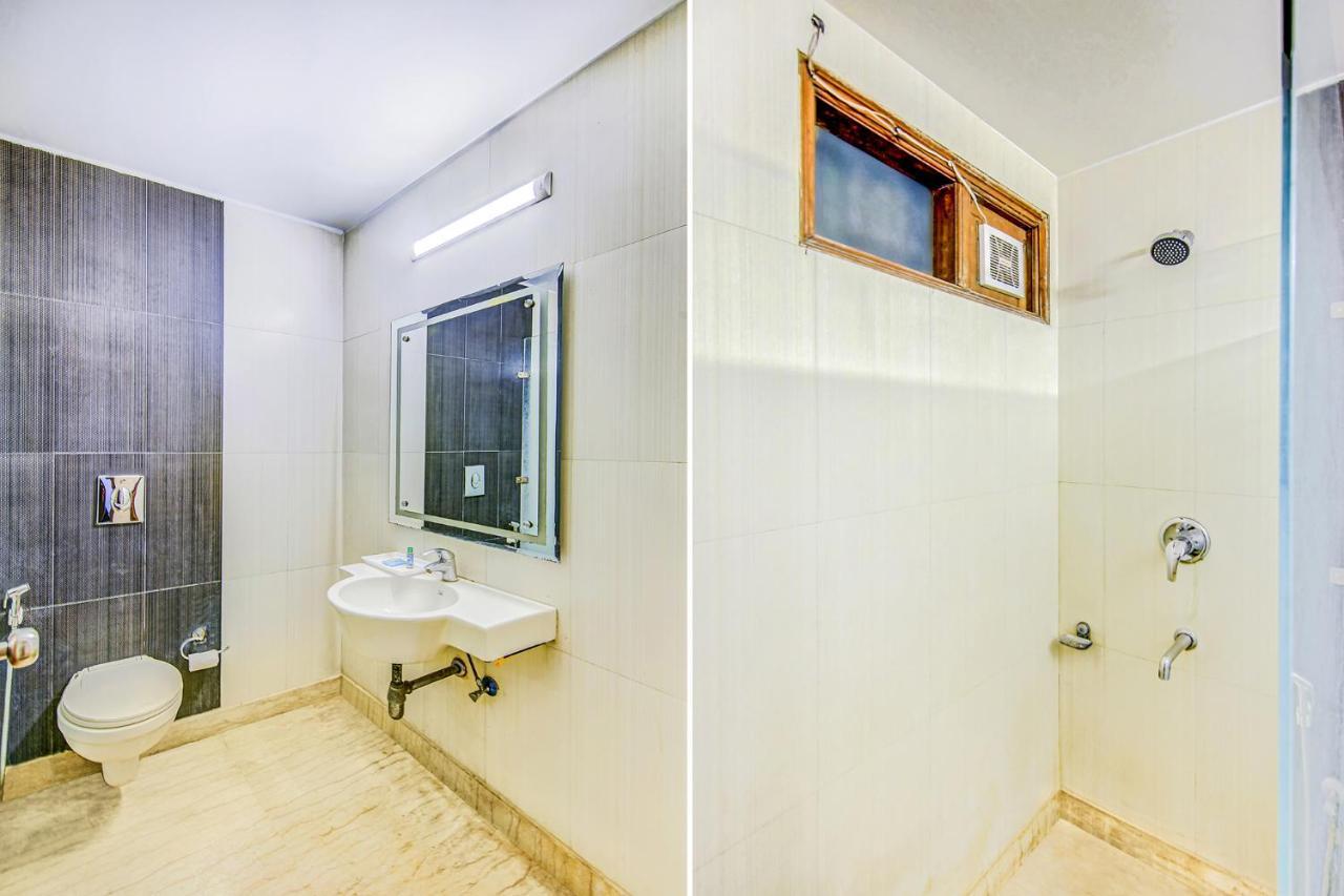 Hotel Apra Deluxe 3*