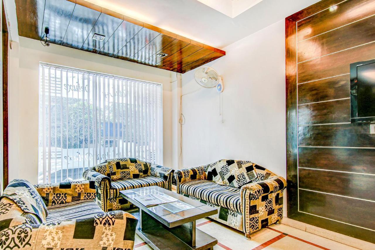 Apra Deluxe 3* Nova Deli