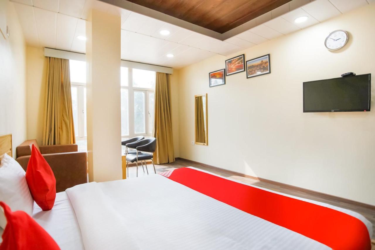 Hotel Oyo 71521 Crown