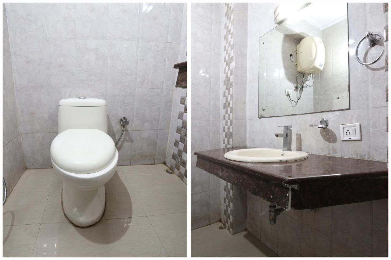 Hotel Oyo 60476 Silver Delhi (National Capital Territory of India)