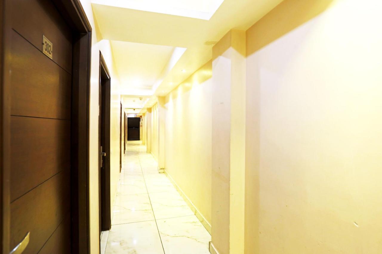 Capital O 23188 Glory Hotel 3*