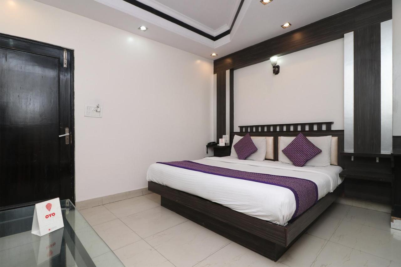 Hotel India Palace 3*