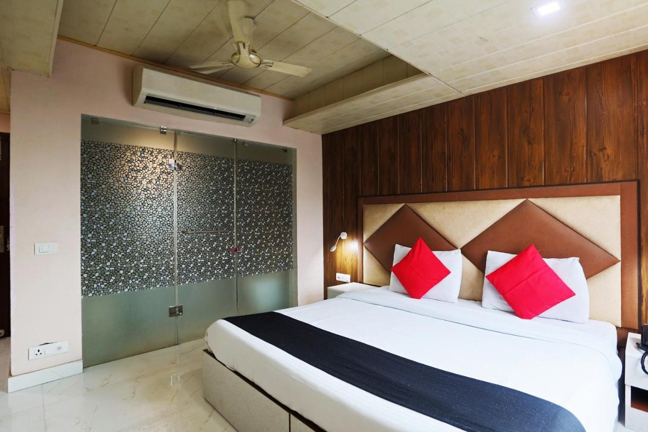 Hotel Capital O 23188 Glory New Delhi