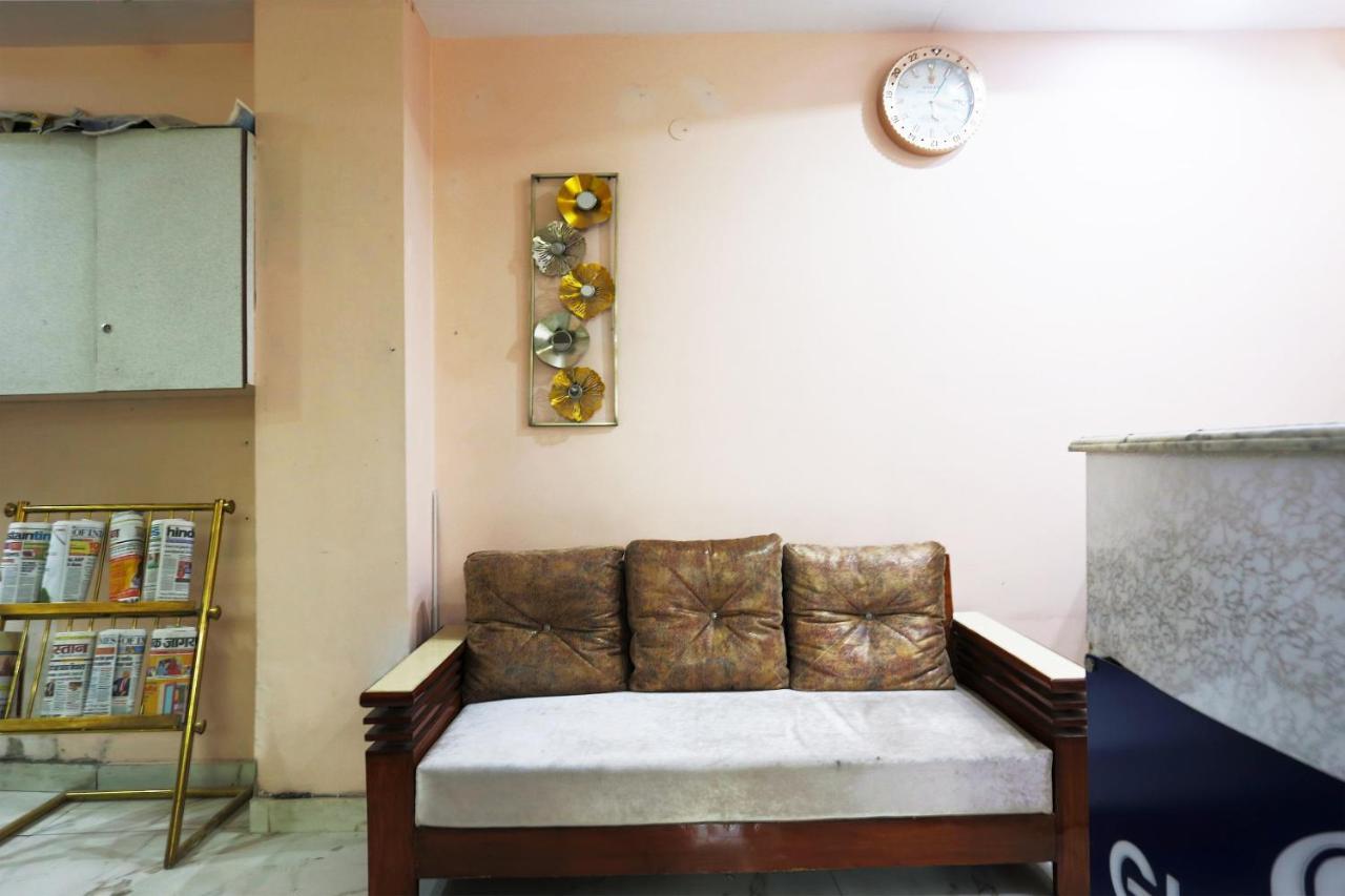 Capital O 23188 Glory 3* New Delhi