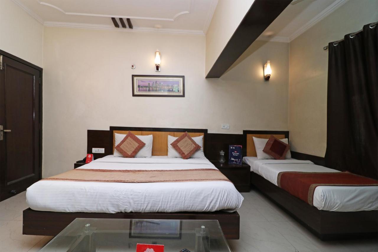 Hotel India Palace 3*