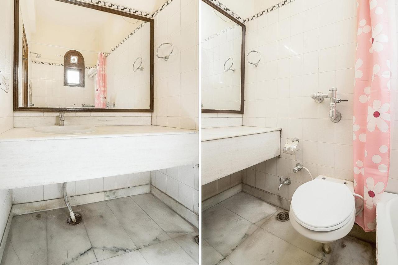 Hotel Oyo 14245 Amitabh New Delhi