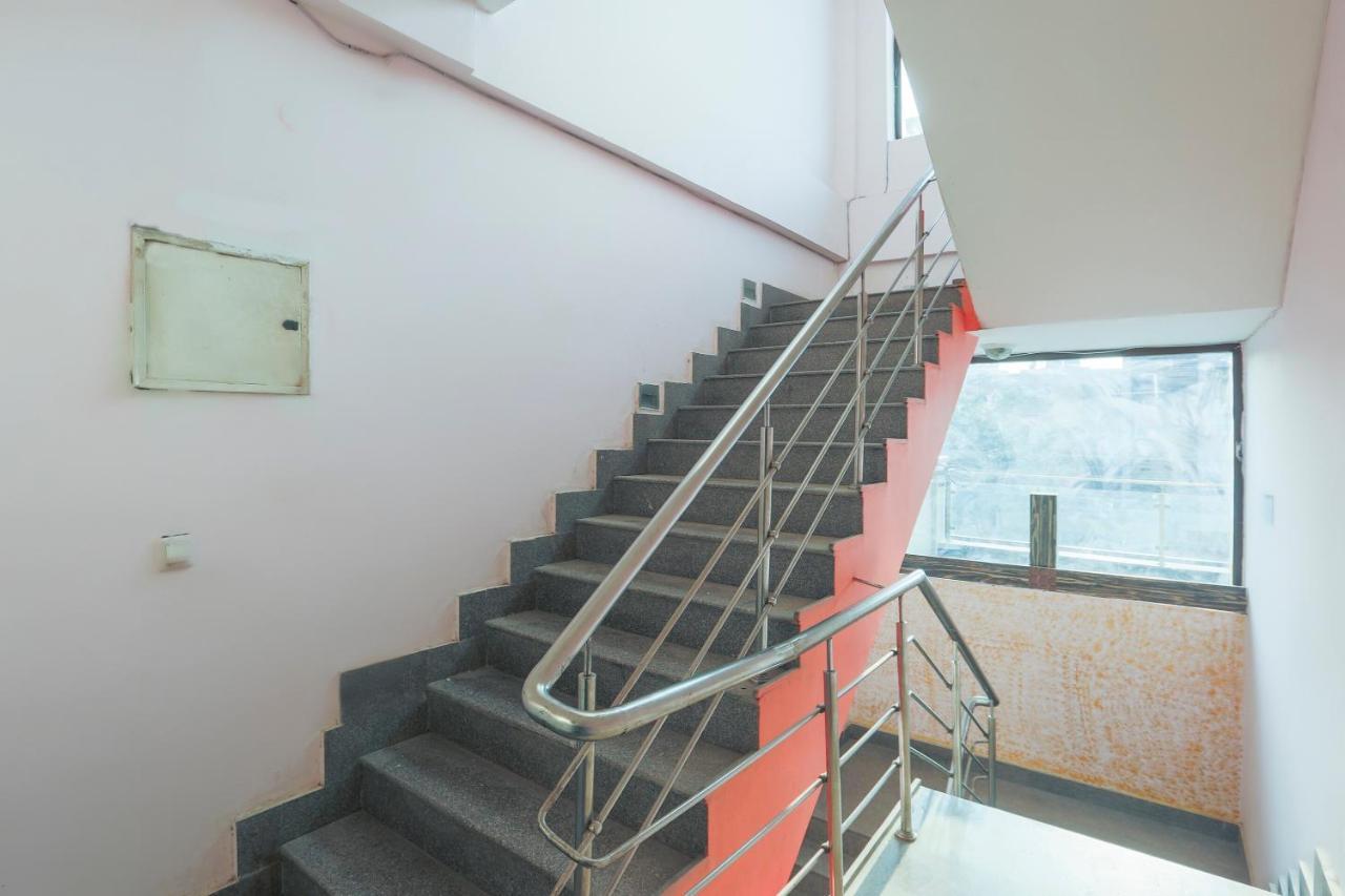 Oyo 66487 Delight Homes 3* Kalkaji Devi