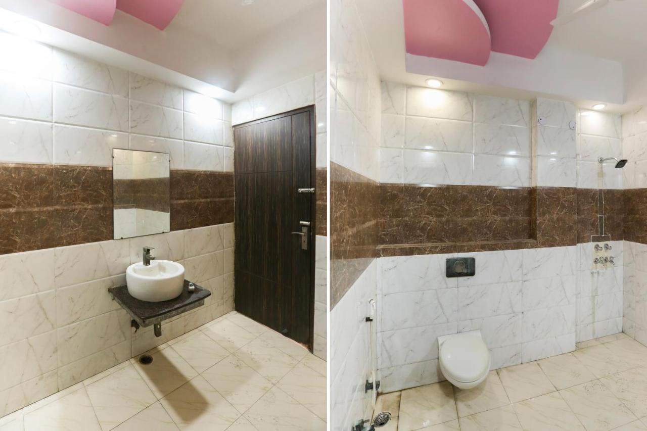 Oyo 66487 Delight Homes Kalkaji Devi