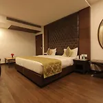 Airport Hotel Bollywood Paradise