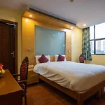 Hotel Emarald, New Delhi