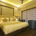 Hotel The Ivy Grand With Free Secured Parking