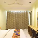 Hotel Good Vibe Near Delhi Igi Airport