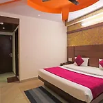 Hotel Repose Suites Near New Delhi Railway Station