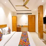 Hotel Fortuner Karol Bagh Just 1 Km From New Delhi Railway Station