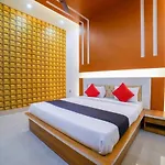 Hotel Anand International
