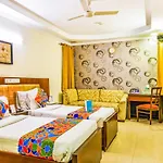 Fabhotel Signature Plaza