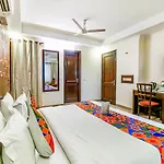 Fabhotel Signature Plaza