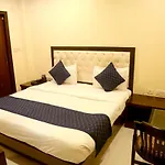 Hotel Guruvas Inn \