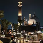 Hotel Aiwan-E-Shahi