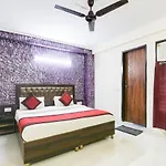 The River Front Hotel At Delhi Airport