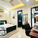 Bluo Park Facing 3Br -Balcony, Lift, Parking