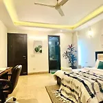 Bluo Park Facing 3Br -Balcony, Lift, Parking