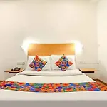 Hotel Yellow Chilli Britannia Chowk