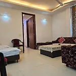 Spacious 2Bhk Apartment!
