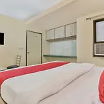 Oyo Hotel Clink