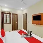 Hotel O Moonshine Near Mohan Estate Metro Station